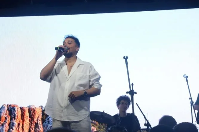 batch_c293f72a-2fb9-4a37-8c69-bbaf32adddfc