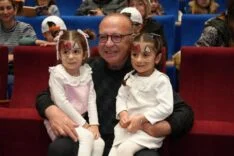 batch_243ccbc7-53d7-47f1-9386-3b7ba51359a1