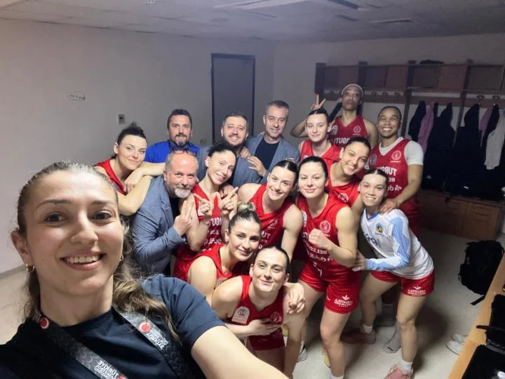 Turgutlu Belediyespor’un Deplasmanda Yüzü Güldü: Şampiyonluğa Bir Adım Daha Yaklaştı