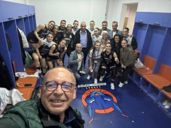 Turgutlu Belediyespor Kadın Basketbol Takımı Zirve Mücadelesine Devam Ediyor