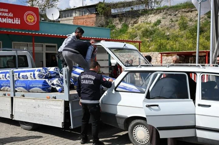 Manisa Büyükşehir’den Afetzede üreticilere destek…