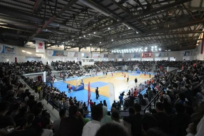 Turgutlu Seyircisi Tarihe Geçti: Euroleague Seyirci Ortalamasını Geride Bıraktı
