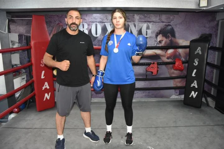Manisalı Boksör Masal Ece Buruk Türkiye Şampiyonu Oldu