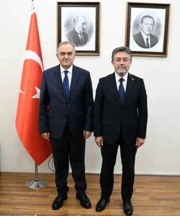 MHP’li AKÇAY Üzüm üreticilerinin sözcüsü oldu