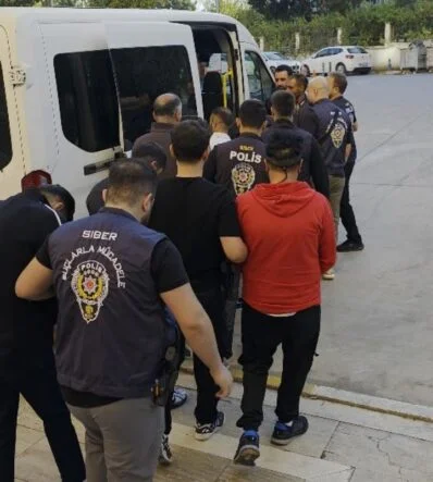 Manisa Emniyetinden dolandırıcılara operasyon